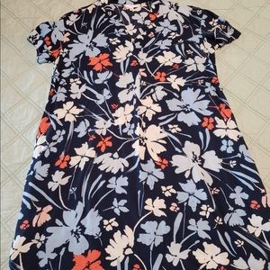 Floral dress with pockets